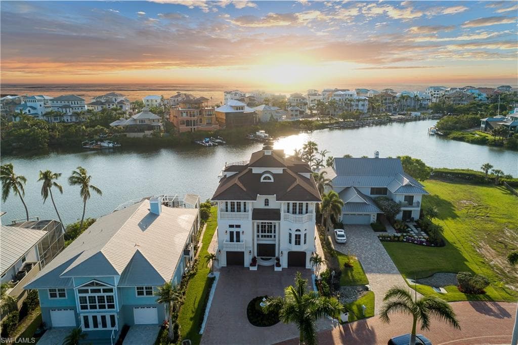 217 Bayfront DR BONITA SPRINGS, FL 34134