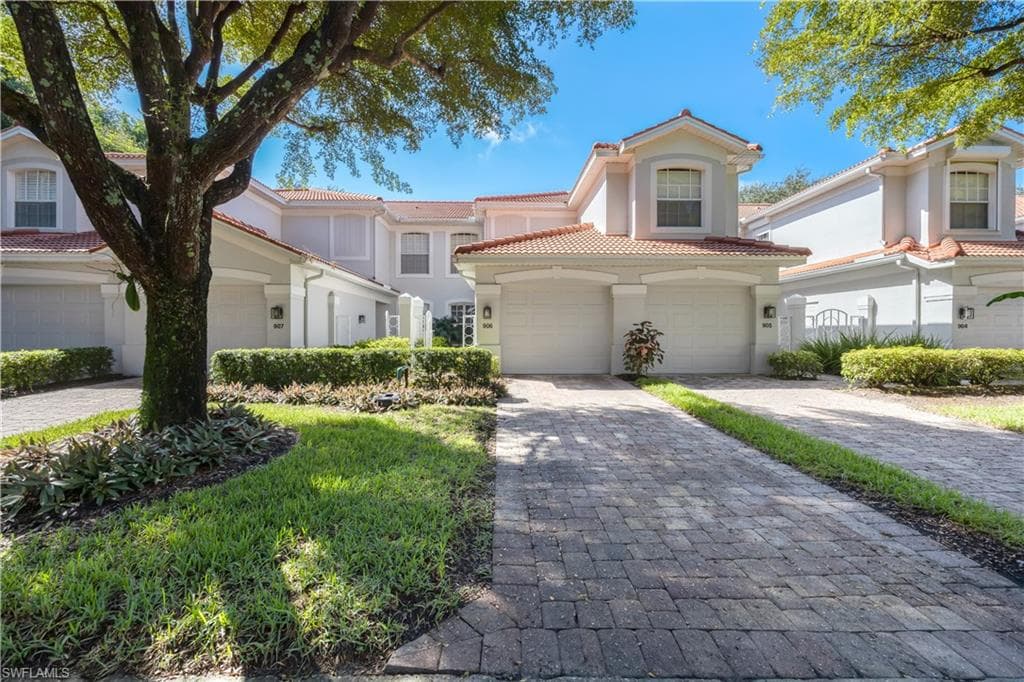 2190 Arielle DR 906 NAPLES, FL 34109