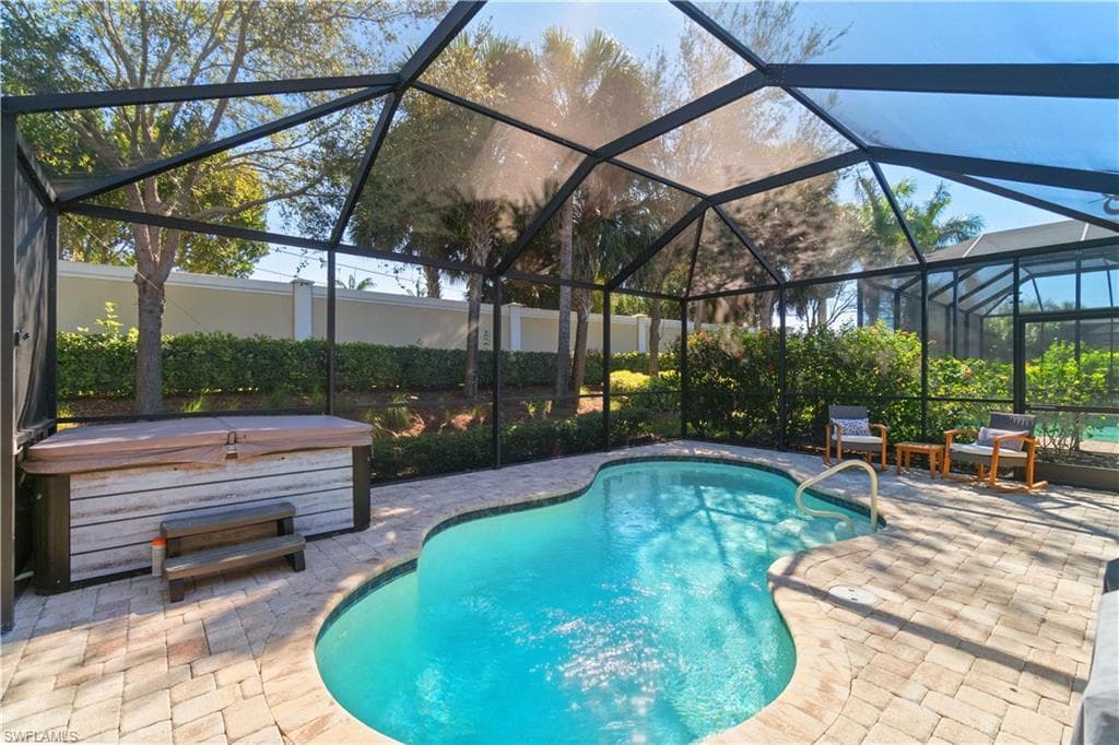 7202 Wilton DR NAPLES, FL 34109