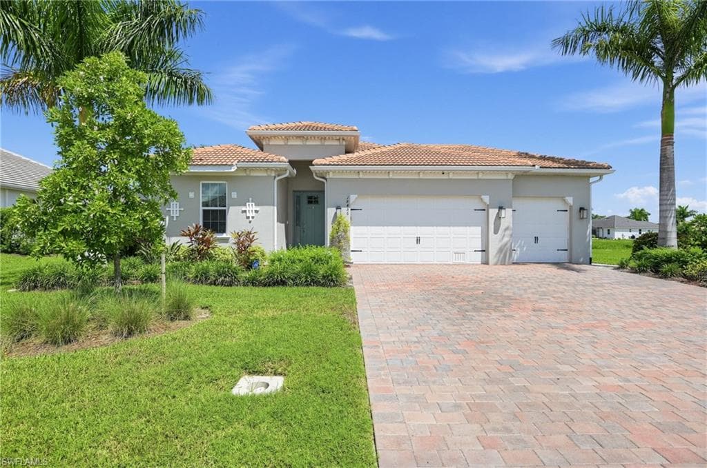 18456 Royal Hammock BLVD NAPLES, FL 34114