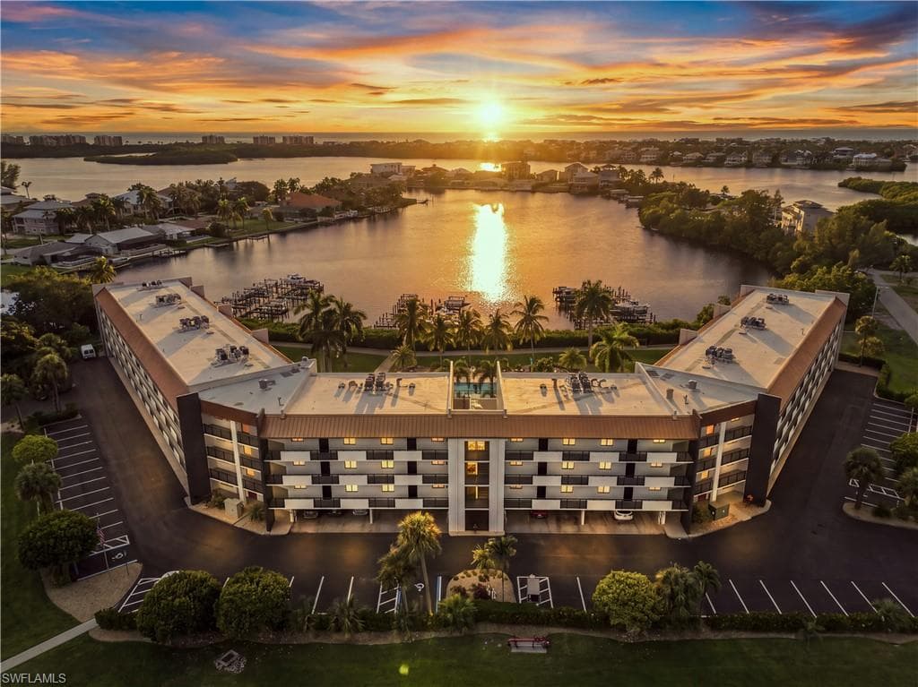 226 3rd ST 215 BONITA SPRINGS, FL 34134