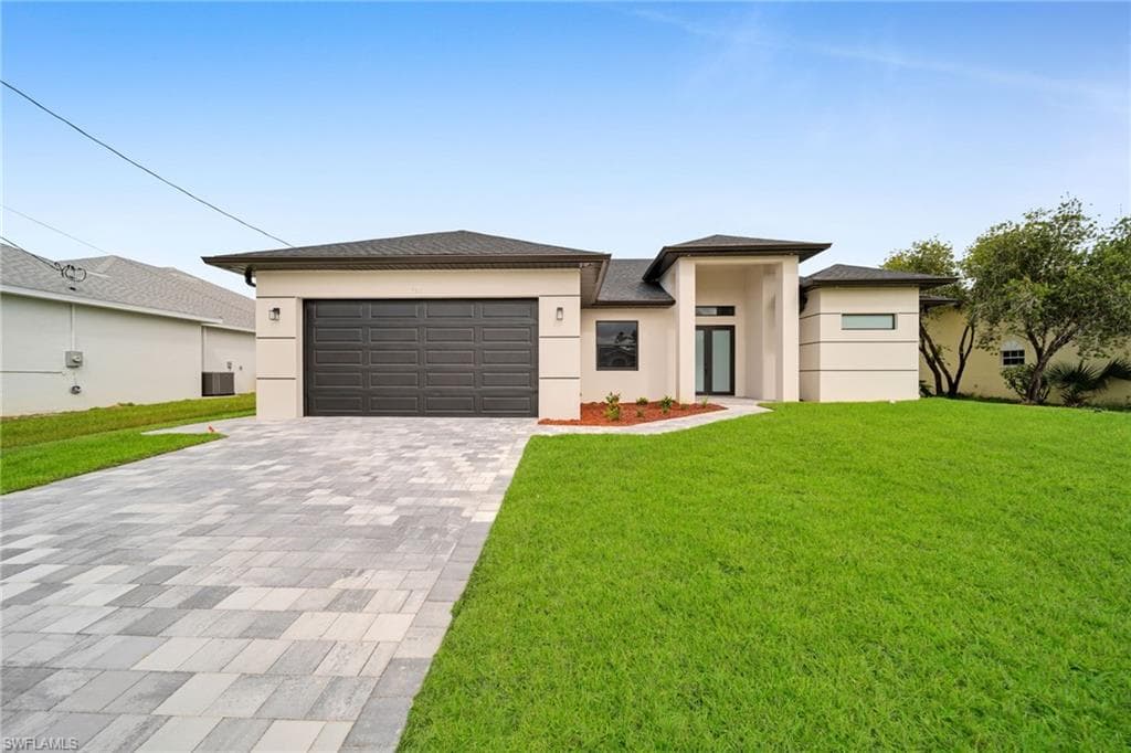743 Chestnut ST E LEHIGH ACRES, FL 33974
