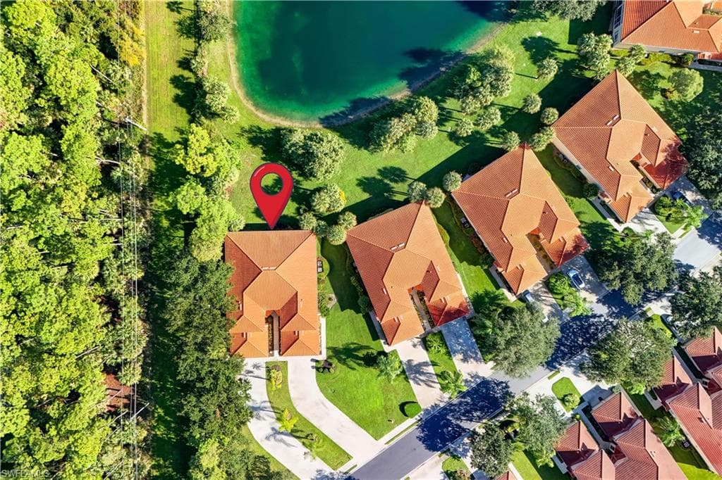 475 Robin Hood CIR 202 NAPLES, FL 34104