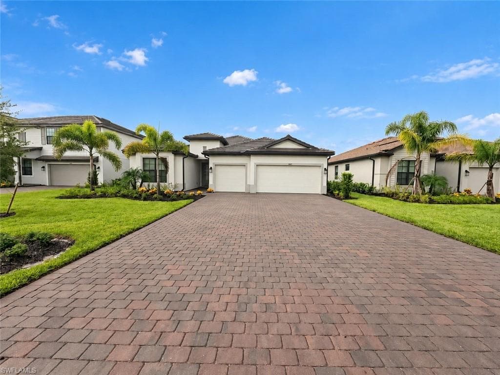 19108 Hanley BLVD ESTERO, FL 33928