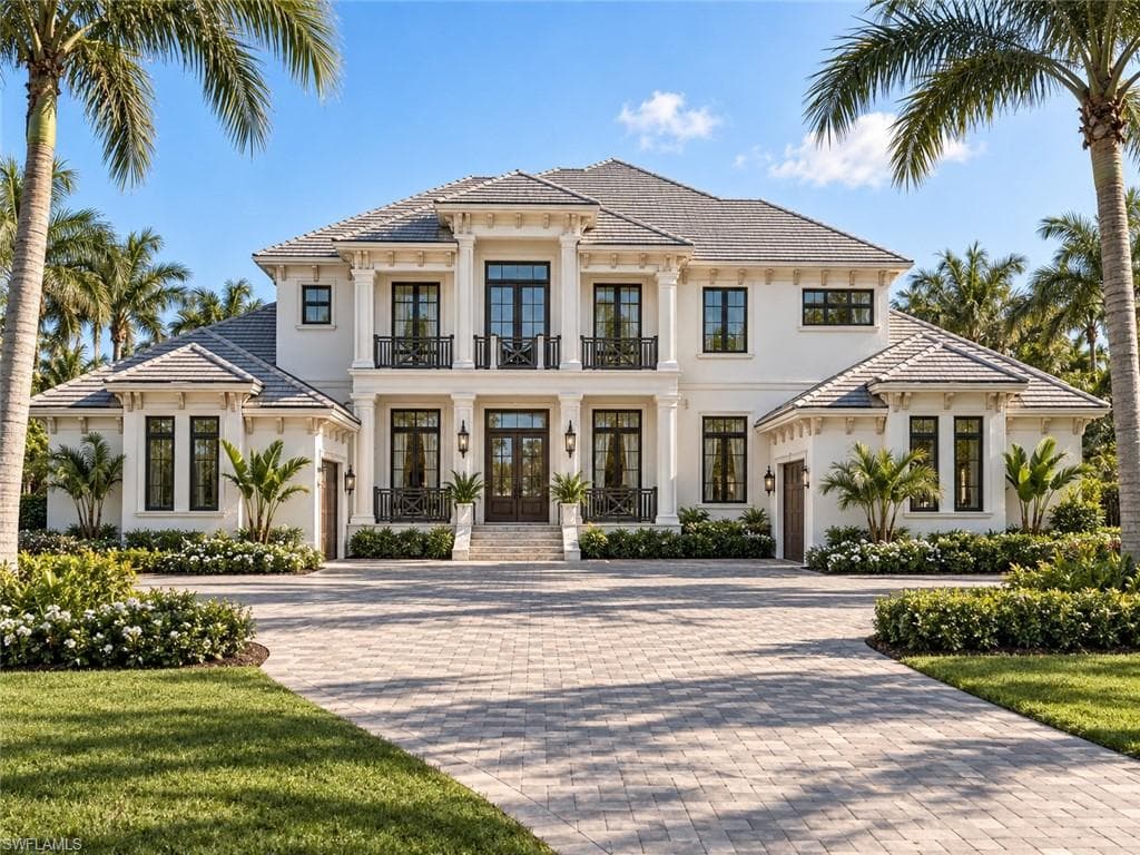 2401 Coach House LN NAPLES, FL 34105