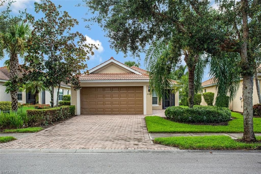 5784 Declaration CT AVE MARIA, FL 34142