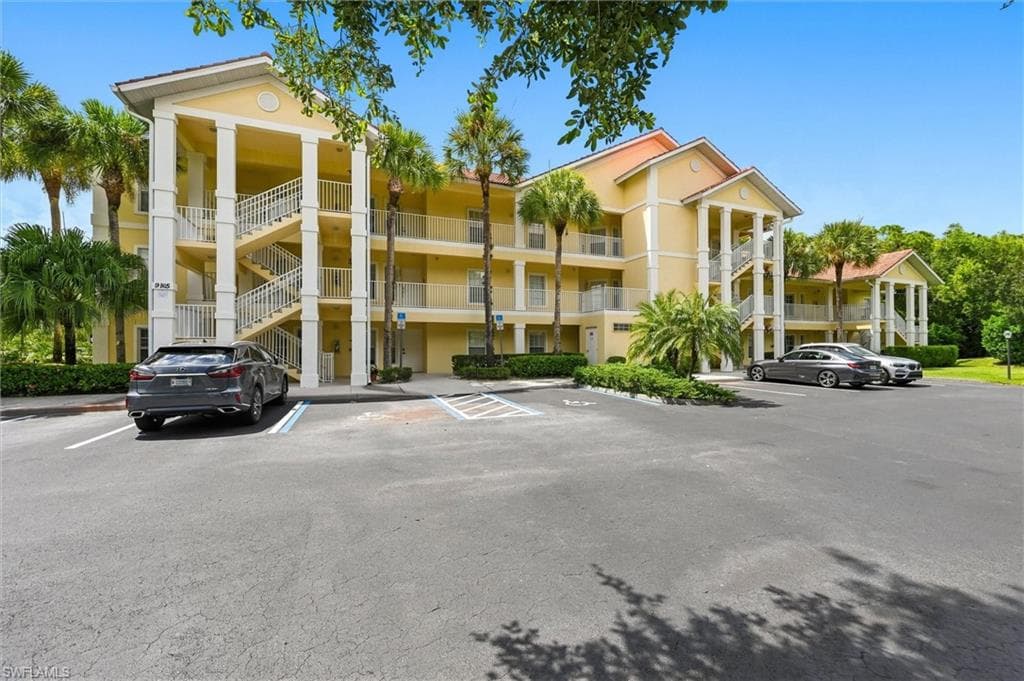 9165 Celeste DR 103 NAPLES, FL 34113