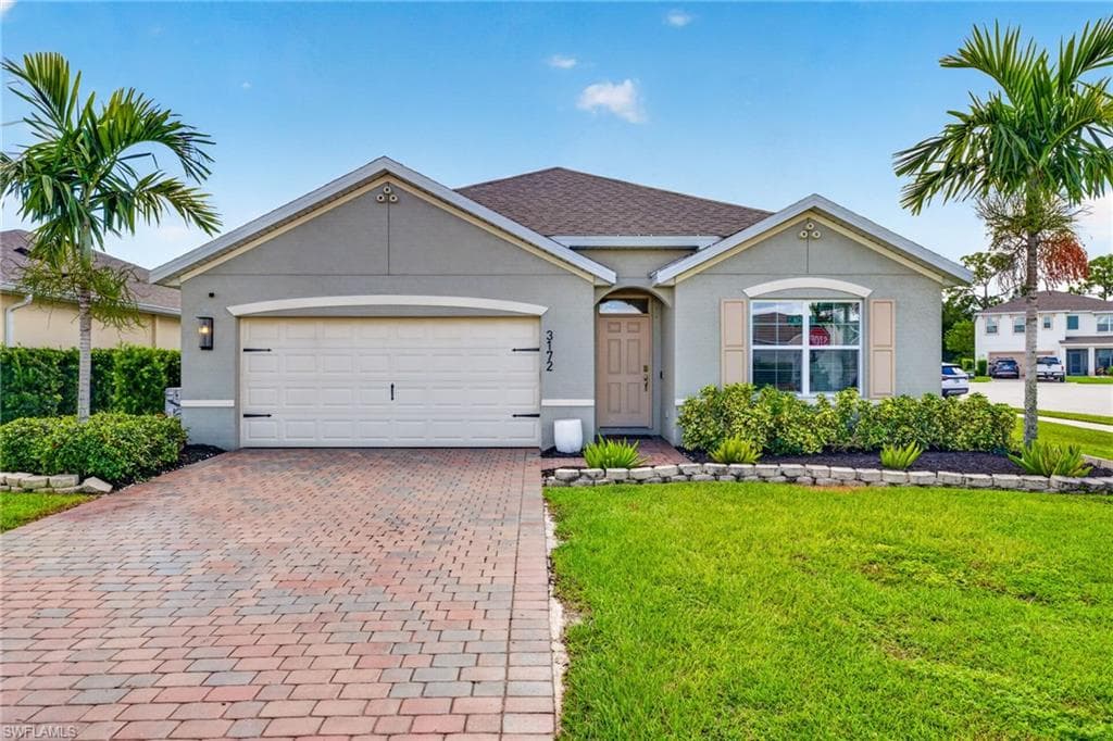 3172 Estancia LN CAPE CORAL, FL 33909