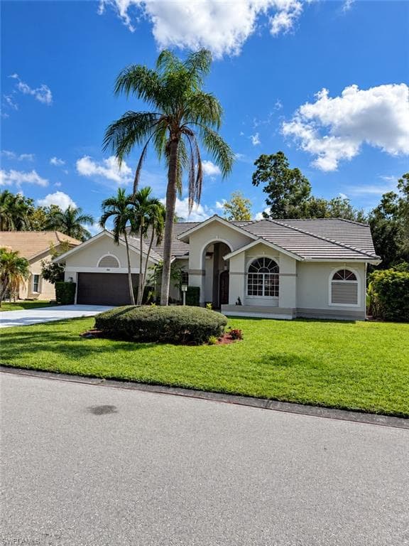 382 Henley DR NAPLES, FL 34104