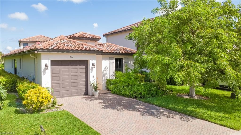 5422 Useppa DR AVE MARIA, FL 34142