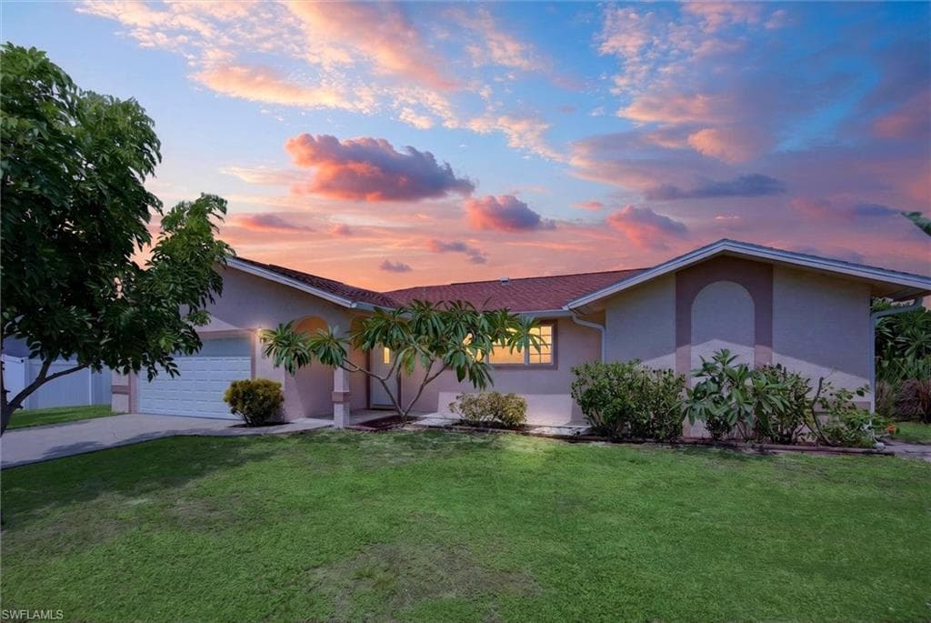 305 SE 27th TER CAPE CORAL, FL 33904