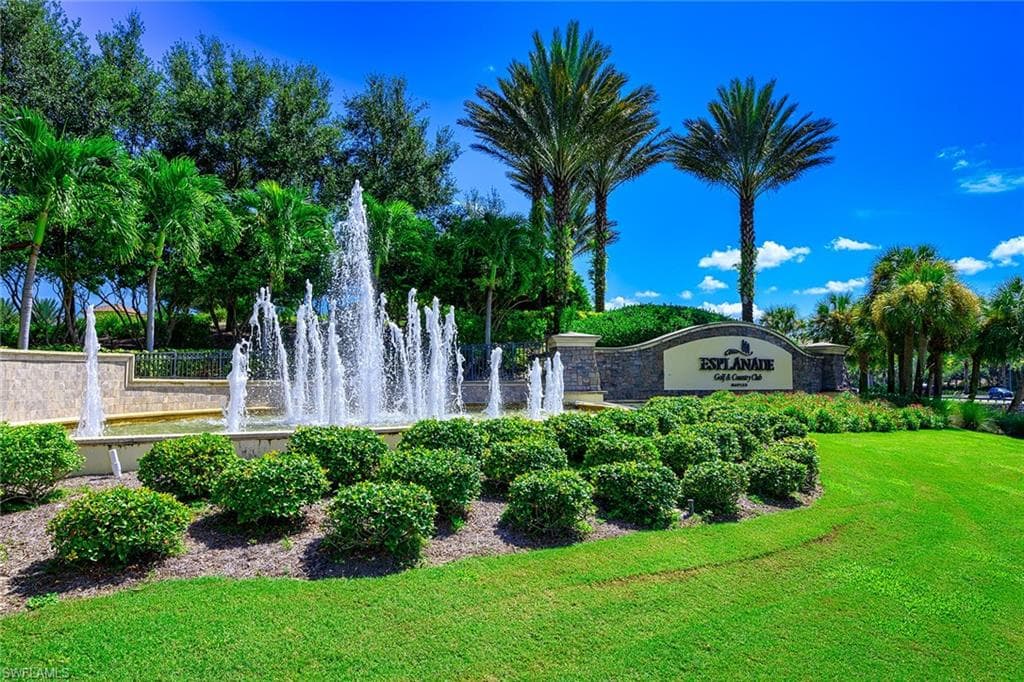 9365 Pocida CT 102 NAPLES, FL 34119
