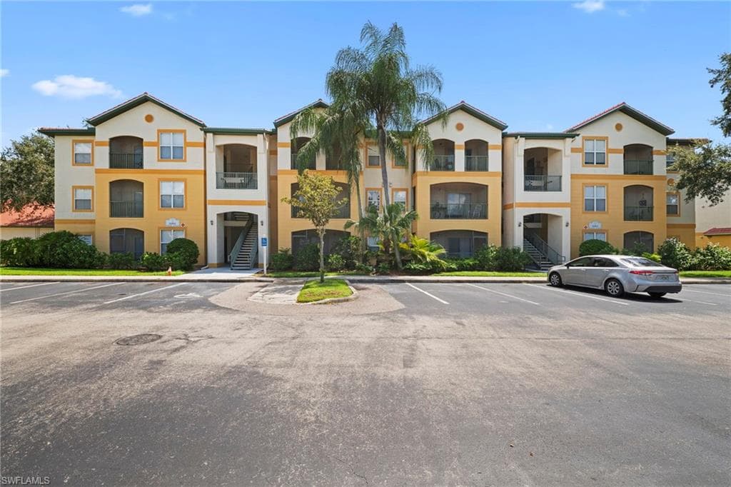 11511 villa grand 520 FORT MYERS, FL 33913