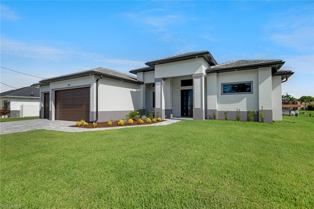 215 SW 37th LN CAPE CORAL, FL 33914