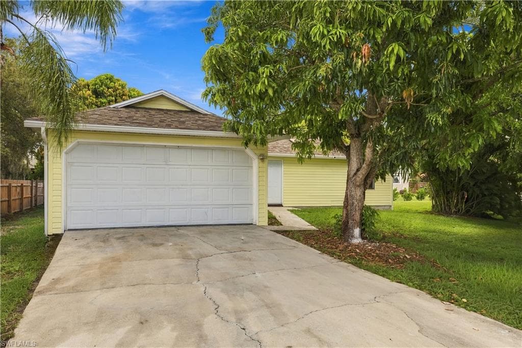 10861 St John CT BONITA SPRINGS, FL 34135