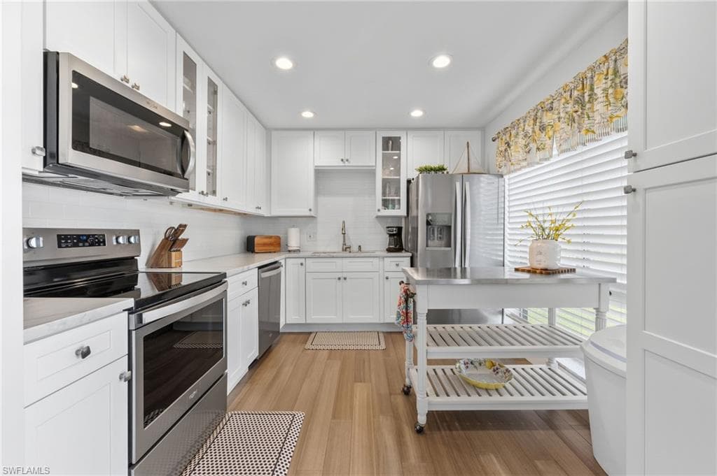 197 Harrison RD 2 NAPLES, FL 34112