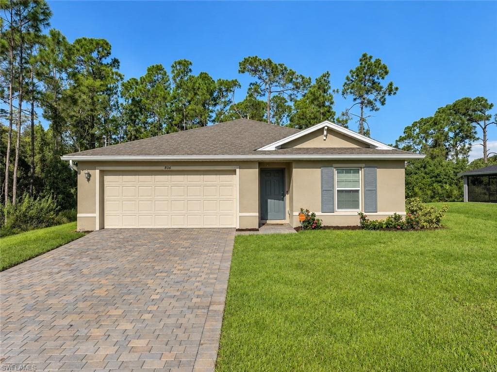 806 Gaylord AVE S LEHIGH ACRES, FL 33974