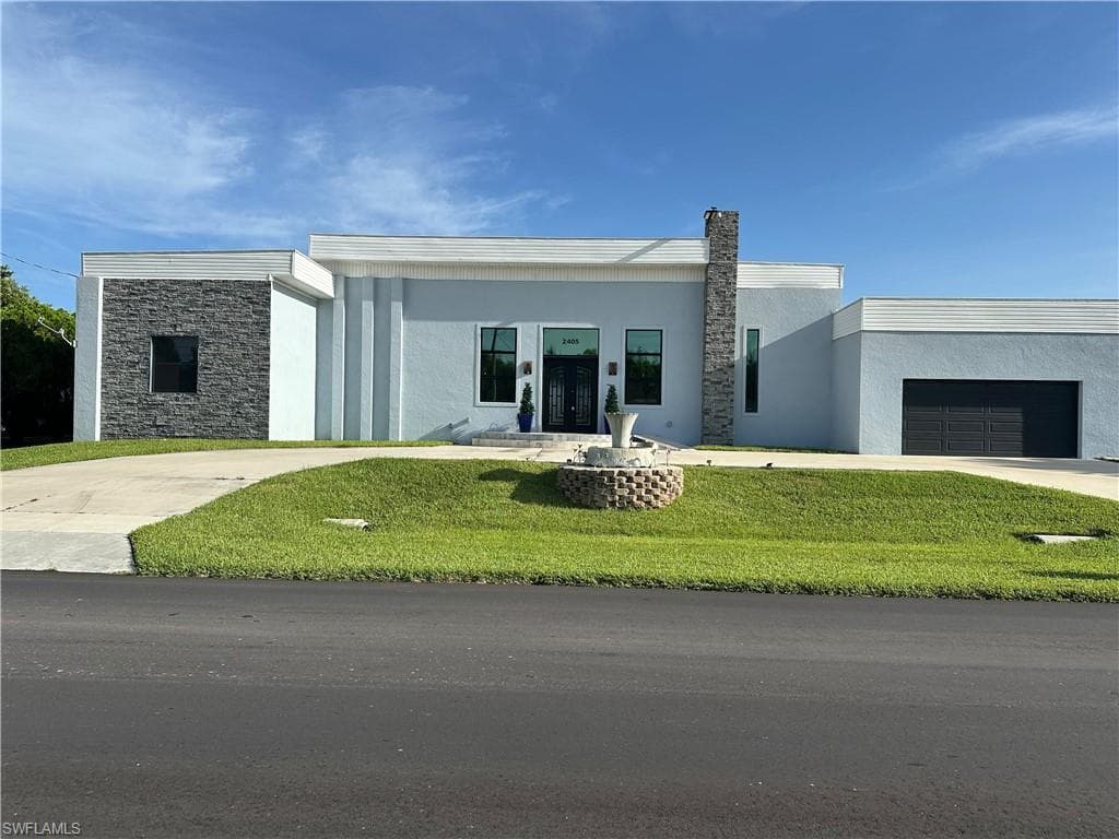 2405 SW 32nd ST CAPE CORAL, FL 33914