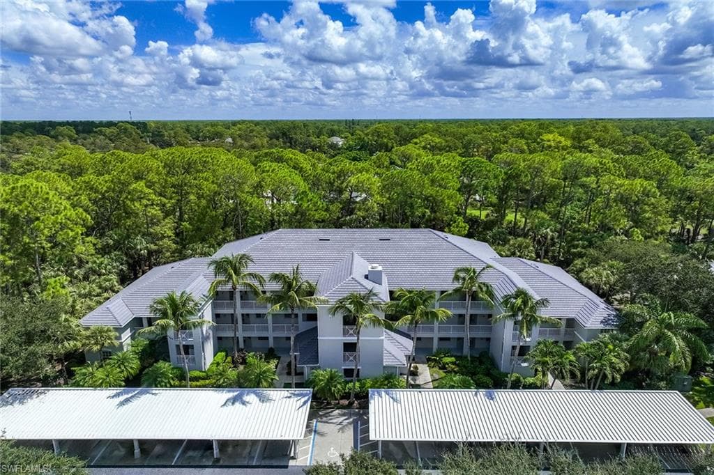 1886 Tarpon Bay DR S 204 NAPLES, FL 34119