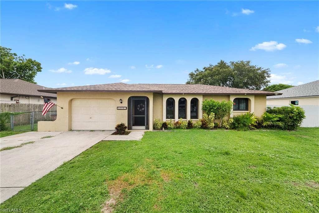 1216 21st PL CAPE CORAL, FL 33990