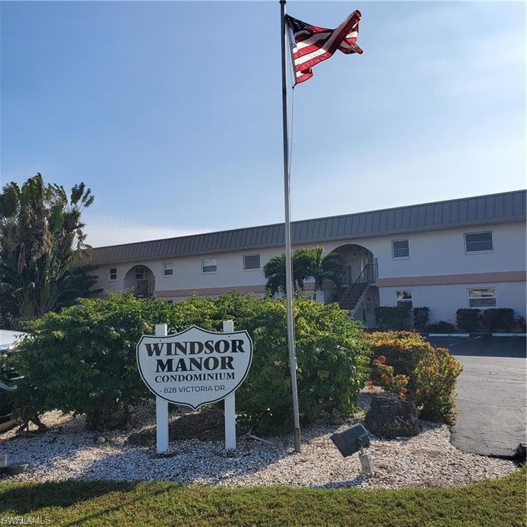 828 Victoria DR C7 CAPE CORAL, FL 33904