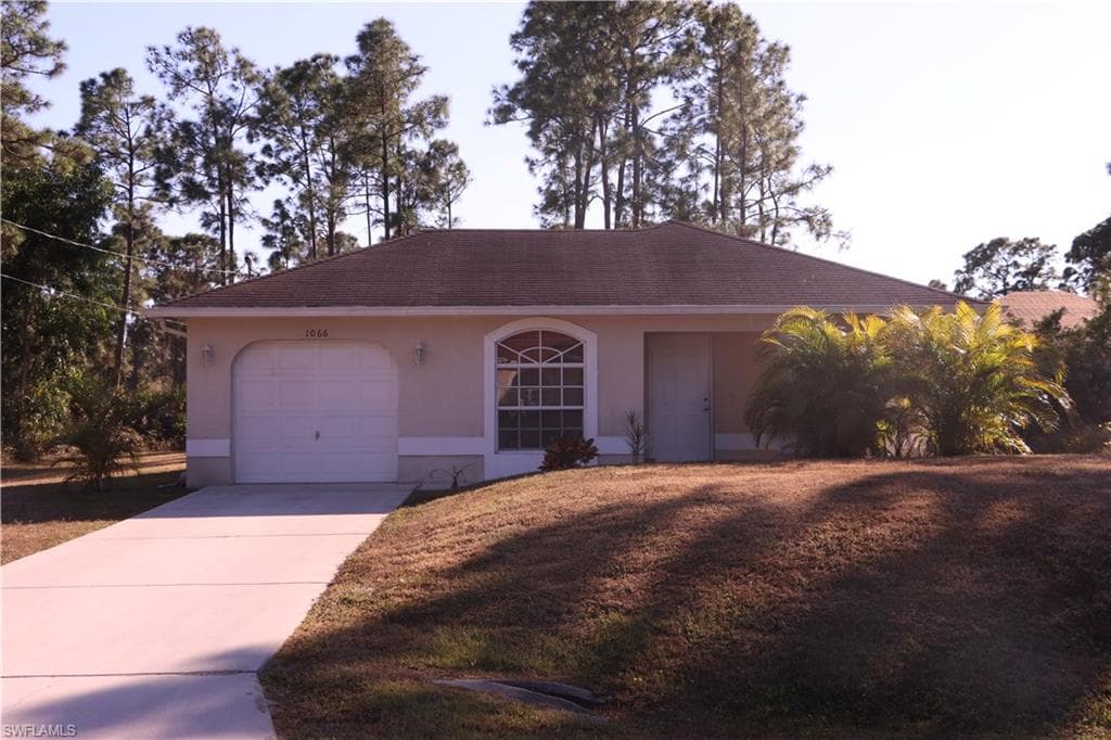 1066 Barnett ST E LEHIGH ACRES, FL 33974