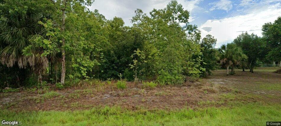 2050 Indian Hills Dr MOORE HAVEN, FL 33471
