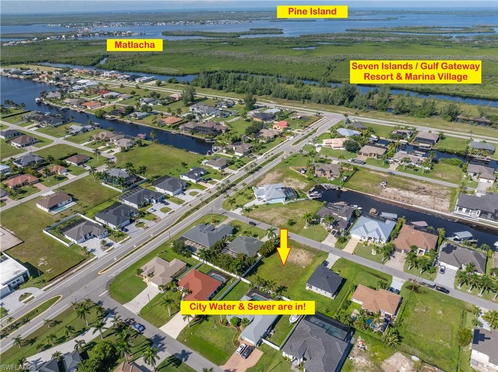 9 NW 38th PL CAPE CORAL, FL 33993