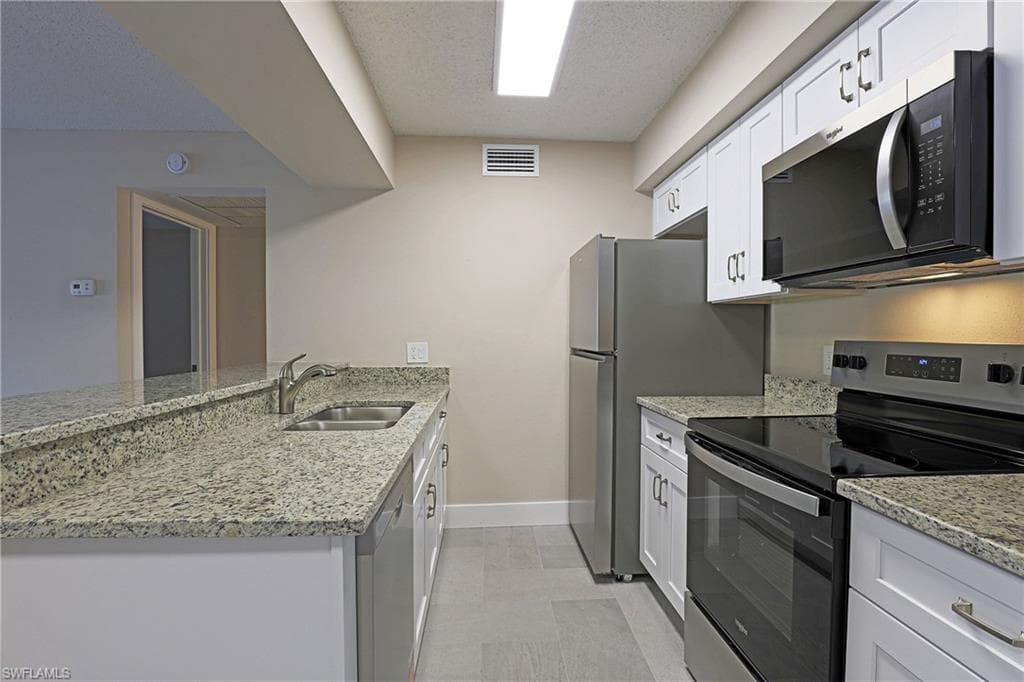 5331 Summerlin RD 3102 FORT MYERS, FL 33919