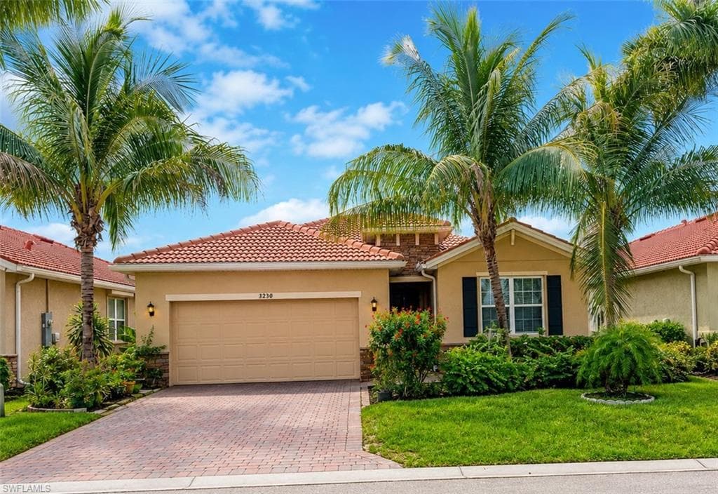3230 Birchin LN FORT MYERS, FL 33916