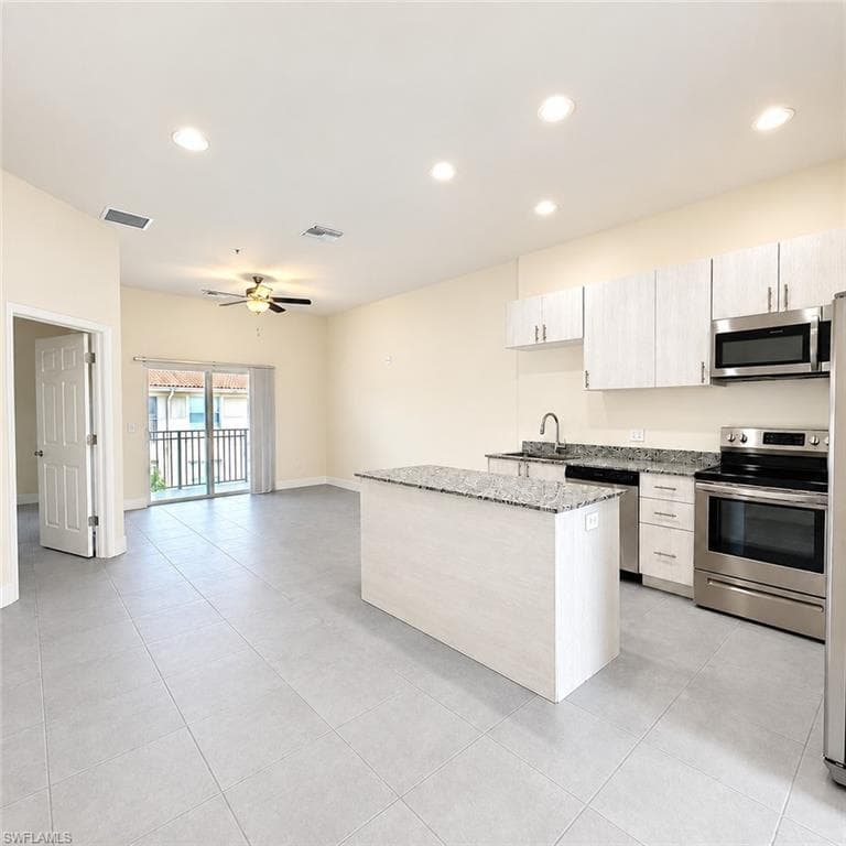 3303 SW 8th PL 205 CAPE CORAL, FL 33914