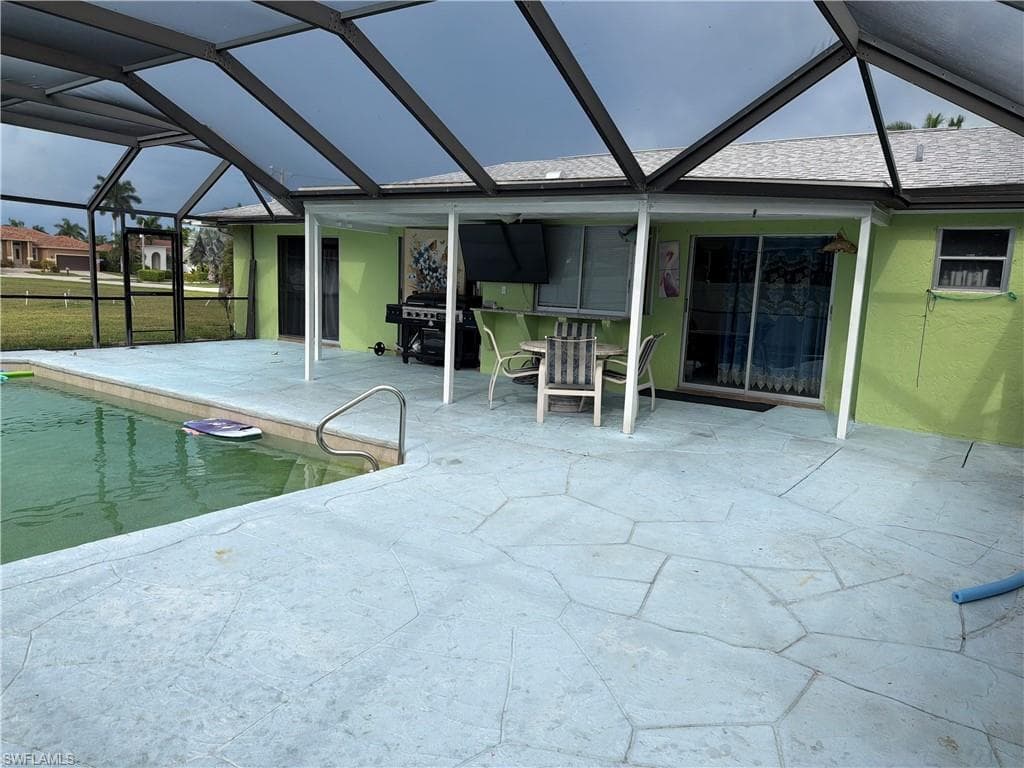 340 Regatta ST MARCO ISLAND, FL 34145