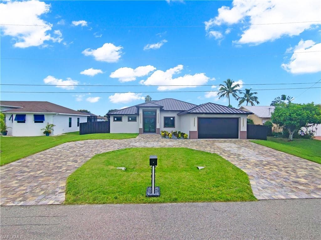 305 SW 15th TER CAPE CORAL, FL 33991