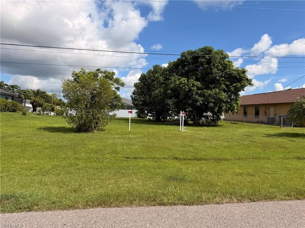 1805 SW 25 TER CAPE CORAL, FL 33914
