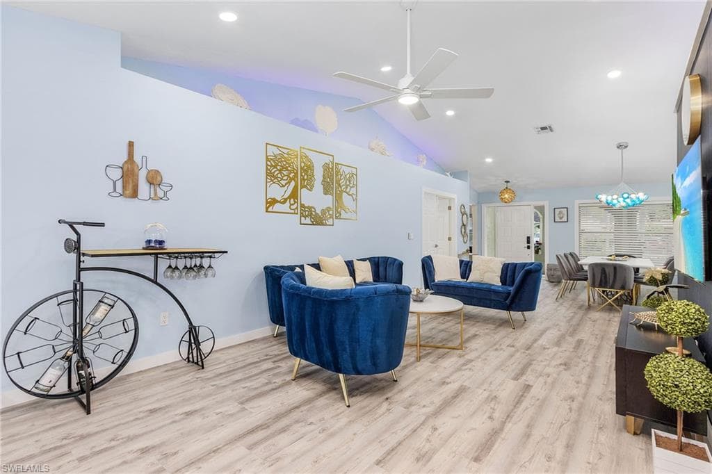 1899 Piccadilly Circus NAPLES, FL 34112