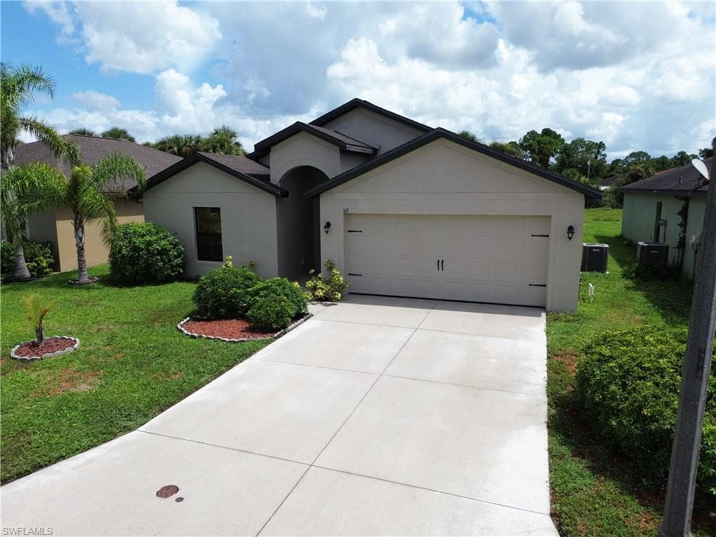 169 Shadow Lakes DR LEHIGH ACRES, FL 33974
