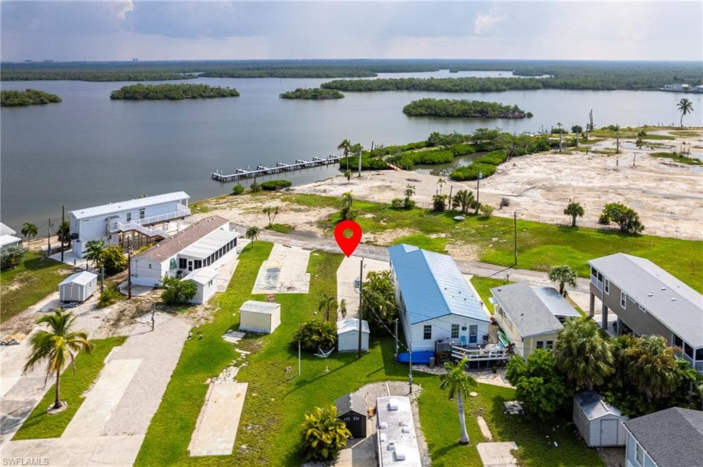 61 Oyster Bay LN FORT MYERS BEACH, FL 33931