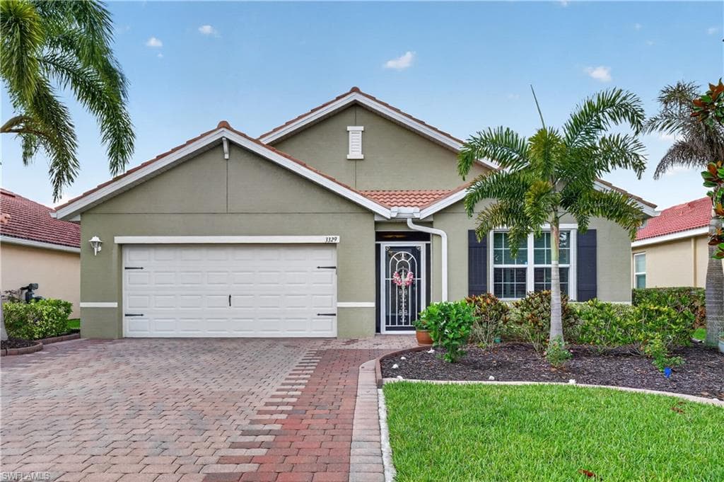 3329 Apple Blossom DR ALVA, FL 33920