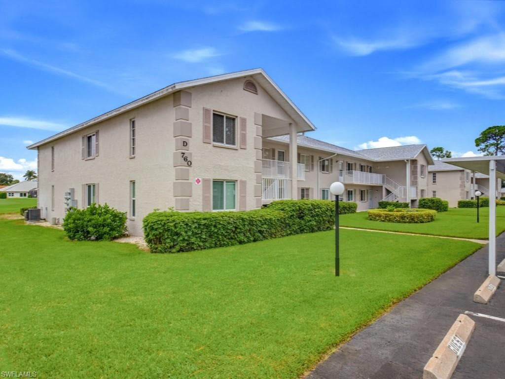 760 Augusta BLVD D201 NAPLES, FL 34113