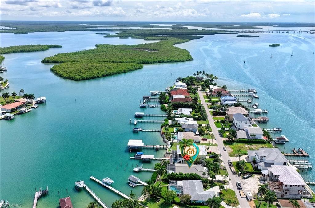 9 Pelican ST E NAPLES, FL 34113
