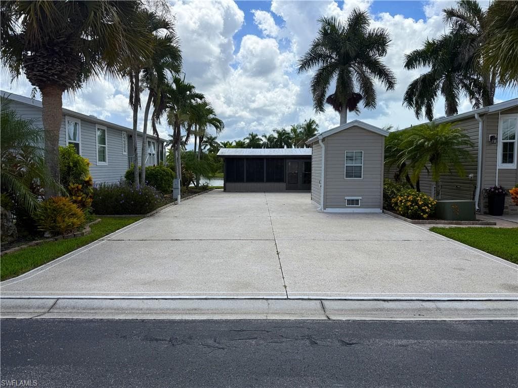 1193 Diamond Lake CIR NAPLES, FL 34114