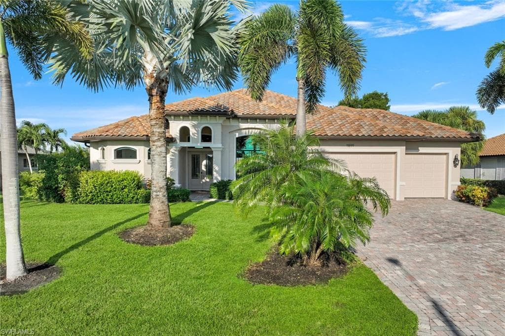 11899 King James CT CAPE CORAL, FL 33991