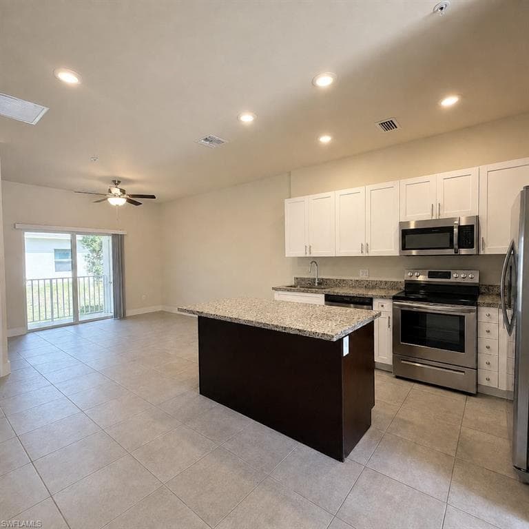 3409 SW 8th PL 105 CAPE CORAL, FL 33914