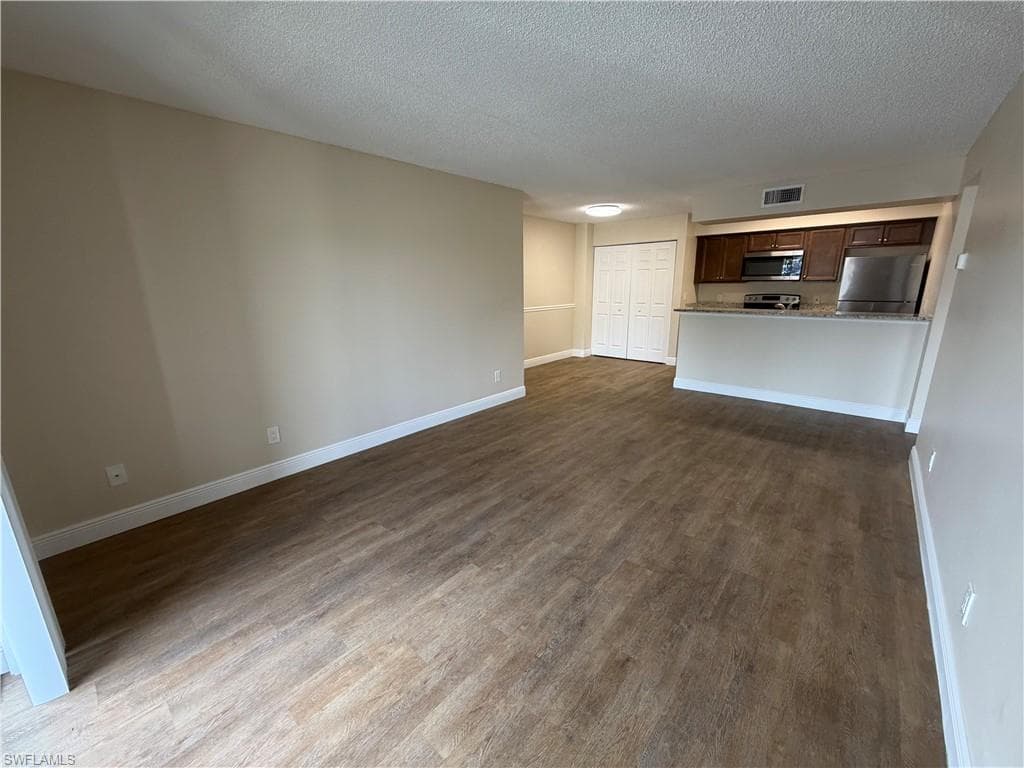 5321 Summerlin RD 2101 FORT MYERS, FL 33919