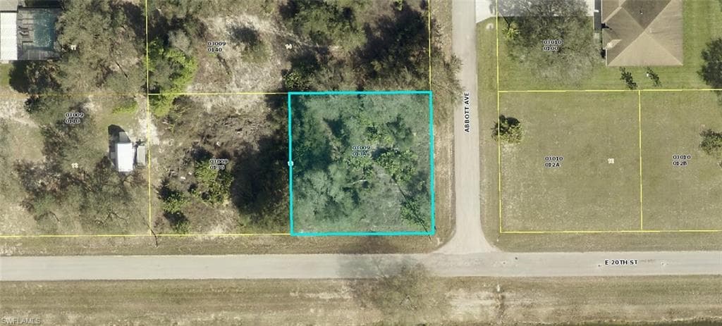 4307 20th ST E ALVA, FL 33920