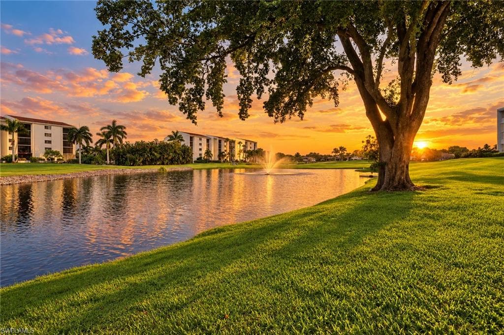 9900 Sunset Cove LN 117 FORT MYERS, FL 33919
