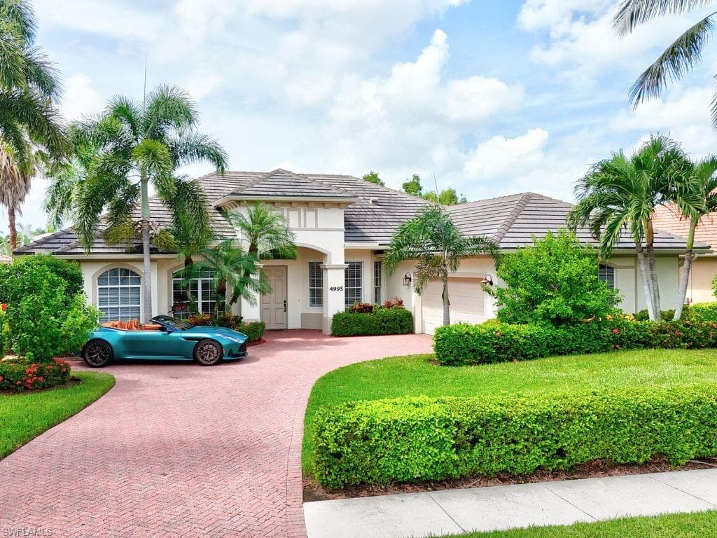 4995 Rustic Oaks CIR NAPLES, FL 34105