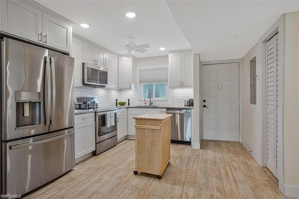 4298 27th CT SW 101 NAPLES, FL 34116