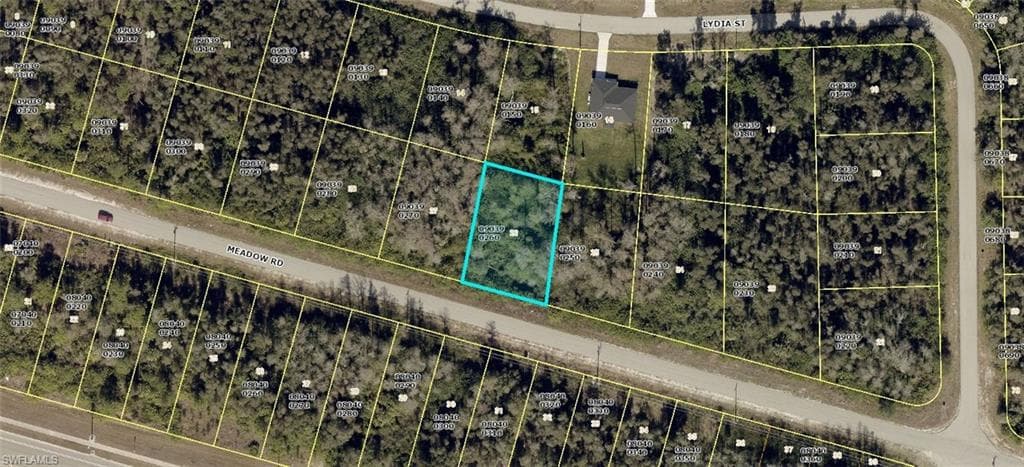 2761 Meadow RD LEHIGH ACRES, FL 33974