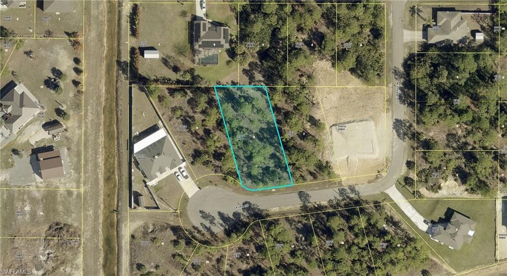 3012 Laura CT LEHIGH ACRES, FL 33971
